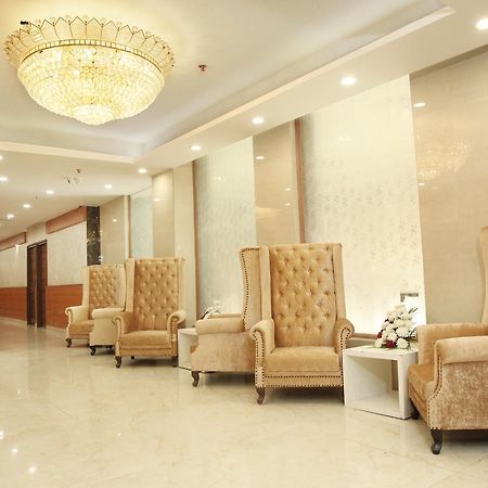 Green Palms Hotel Дели Экстерьер фото