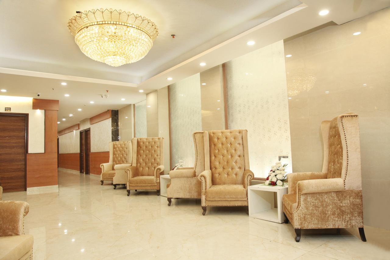 Green Palms Hotel Дели Экстерьер фото